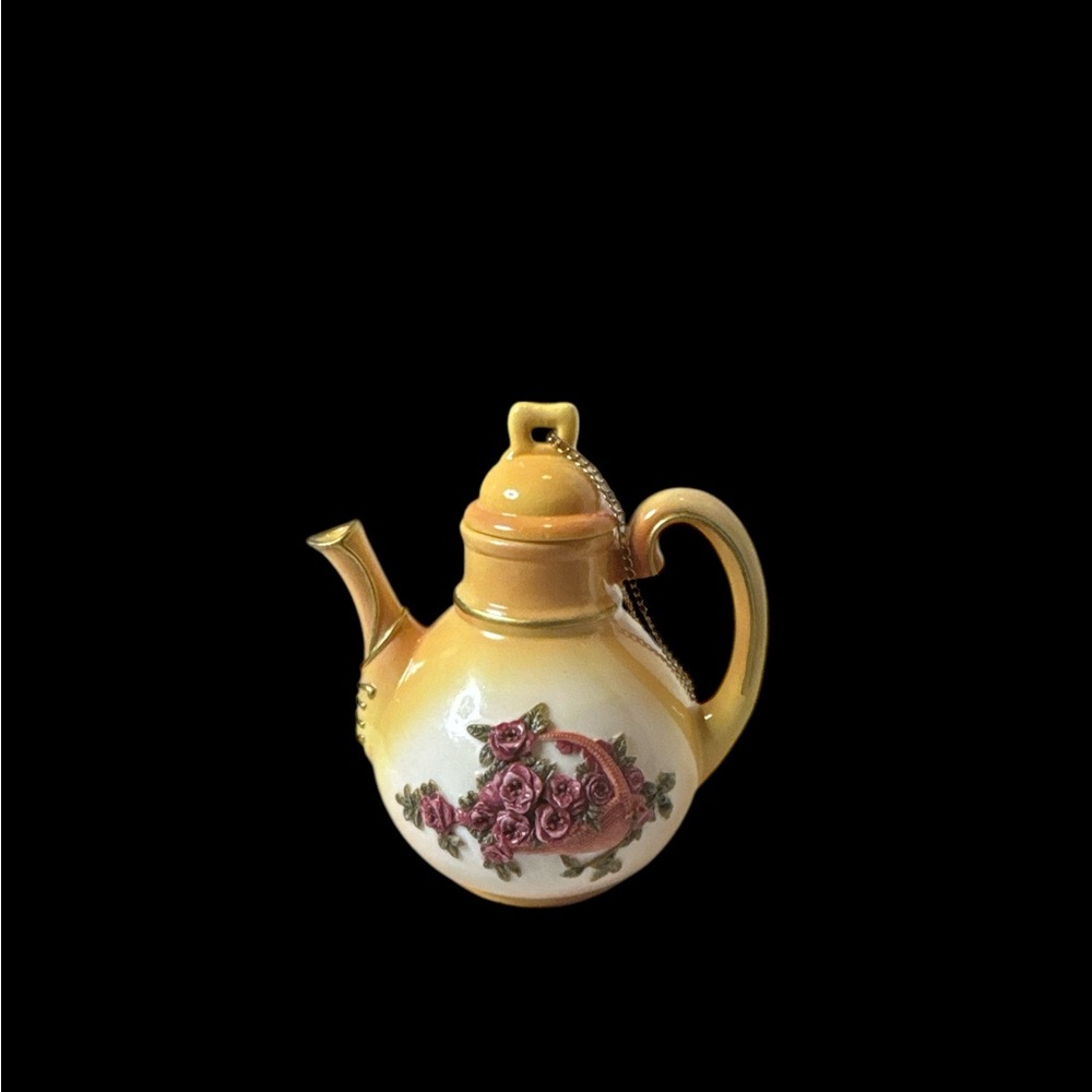 NINI Miniature Victorian Teapot with Roses. Hand painted. (3-L)